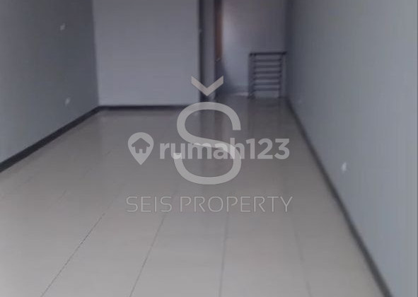 NEWLY RENOVATED 2-STORY SHOPHOUSE FOR RENT IN ANTAPANI, BANDUNG NEWLY RENOVATED 2-STORY SHOPHOUSE FOR RENT IN ANTAPANI, BANDUNG