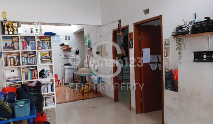 FOR SALE SEMI-FURNISHED HOUSE IN PESONA CIGANITRI COMPLEX BANDUNG 2
