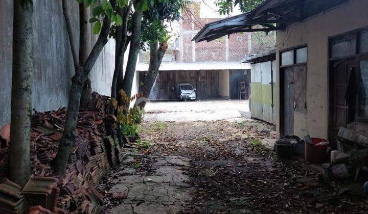 Di Jual Rumah Hitung Tanah Mainroad Kopo Bandung 1