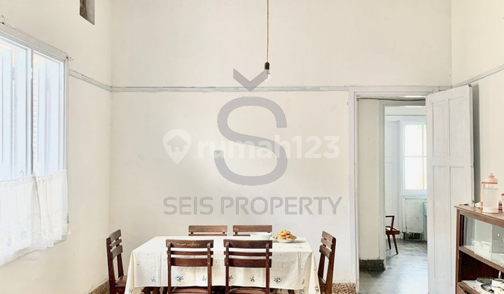 Dijual Rumah Siap Huni Nuansa Vintage di Jl Cilaki Kota Bandung