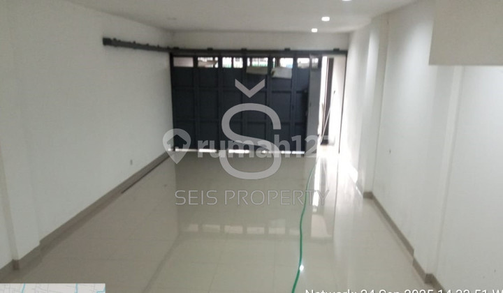 FOR SALE: READY-TO-USE GOOD SHOPHOUSE IN SADANG KOPO, BANDUNG CITY FOR SALE: READY-TO-USE GOOD SHOPHOUSE IN SADANG KOPO, BANDUNG CITY