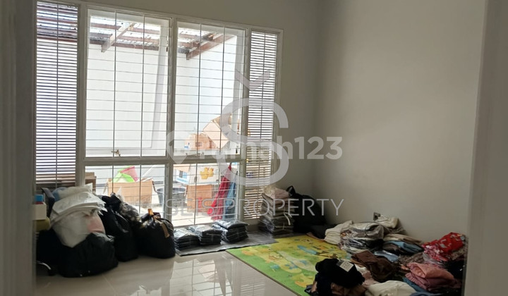 Dijual Rumah Tinggal di Taman Holis Indah Kota Bandung 2