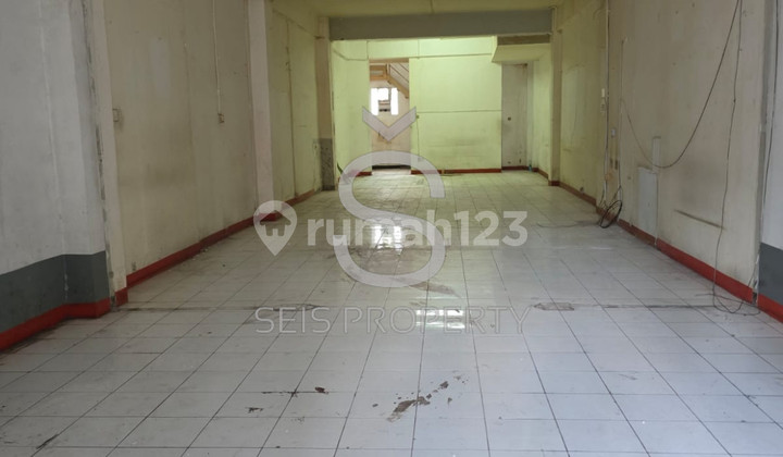 Rented 2-Story Strategic Shophouse Mainroad Cihanjuang Cimahi Rented 2-Story Strategic Shophouse Mainroad Cihanjuang Cimahi