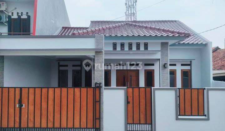 Dijual murah, Rumah baru dekat pasar modern grand wisata Bekasi. 2