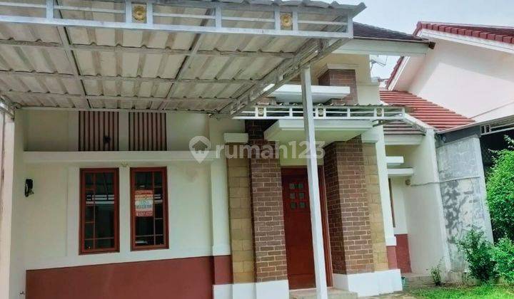 Disewa Rumah Cantik Dekat Dengan Masjid 1