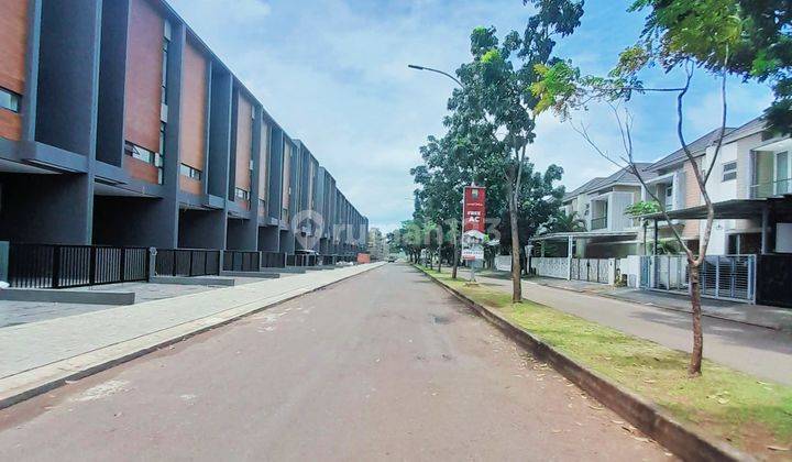 Disewa Rumah Kantor Plus Tempat Usaha  2