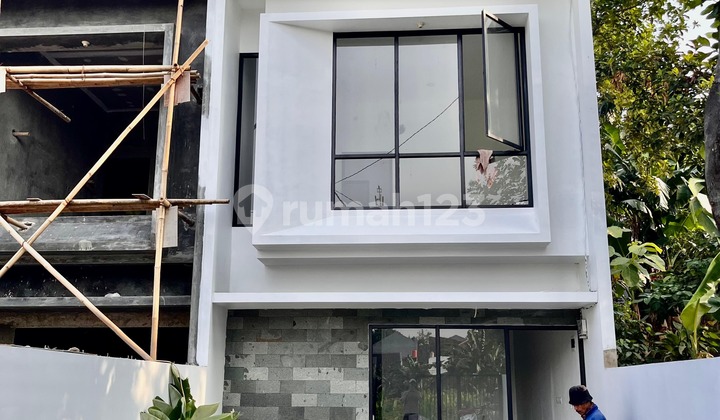 Dijual Rumah Ready Mewah Tanah Super Luas di Jatiasih Kota Bekasi