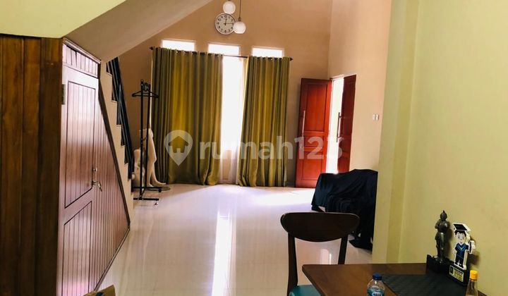 Disewakan Rumah Ada Rooftop Minimal Sewa 2 Tahun Kemang Jaksel Disewakan Rumah Ada Rooftop Minimal Sewa 2 Tahun Kemang Jaksel