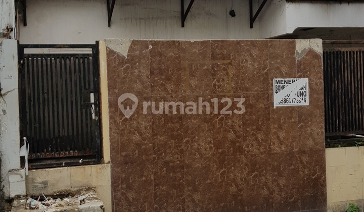 Dijual Rumah Tua Hitung Tanah di Pondok Indah Jaksel