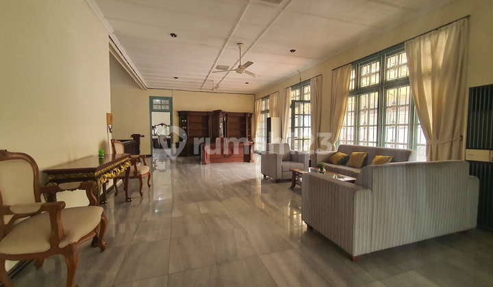 Disewakan Rumah Mewah Pinggir Jalan Pondok Indah Jaksel 1