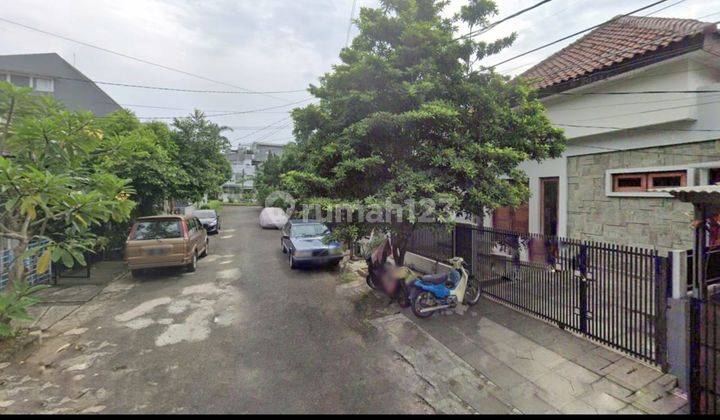 Rumah 2 Lantai di Taman Bona Indah Lebak Bulus Furnished  2