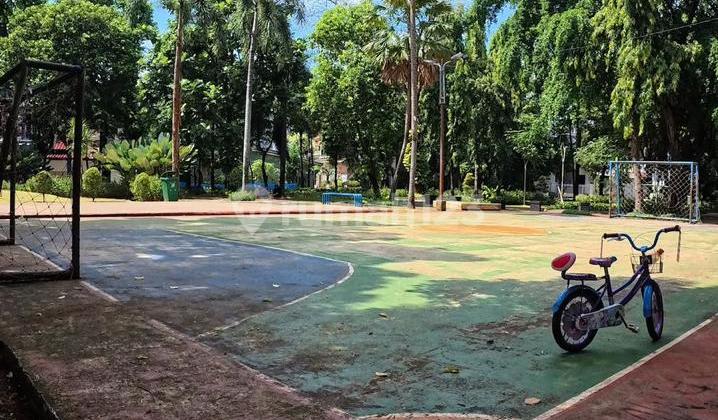 For Sale 3.5-Story Ready-to-Occupy House in Pasarminggu, South Jakarta (ir)