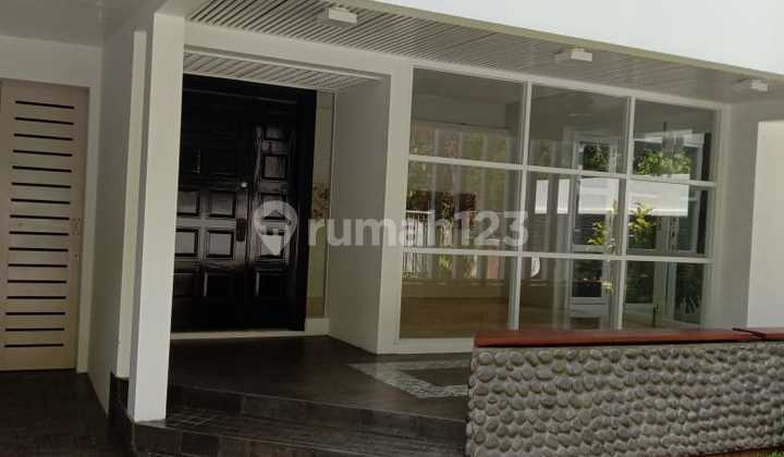 Disewakan Rumah Siap Huni di Sekolah Duta Pondok Indah(Yn) 2