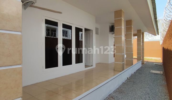 For Rent: House Suitable for Office in Kemang, South Jakarta (ww) For Rent: House Suitable for Office in Kemang, South Jakarta (ww)