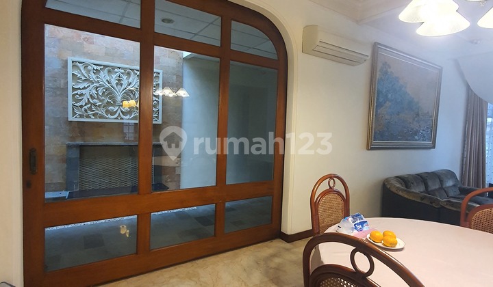 Dijual Rumah Klasik Terawat Siap Huni Harga Dibawah Njop(Cmjp)