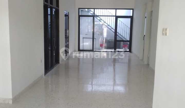 Disewa Rumah 1 Lantai di Dekat Pim Cocok untuk Kantor(Ir)