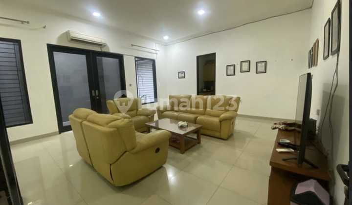 Disewakan Rumah Siap Huni, Lokasi Strategis Kebayoran Baru (ff) 2