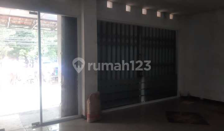 For Rent: 3-Unit Row Shop Near Minangkabau Street, Manggarai (Ir) 2