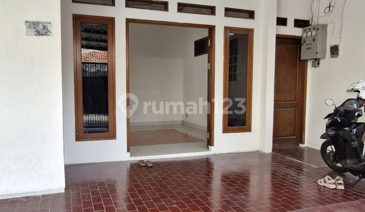 Dijual Rumah Strategis Di Rempoa Tangsel ( Rh ) Dijual Rumah Strategis Di Rempoa Tangsel ( Rh )