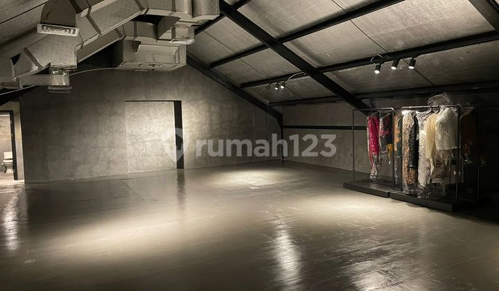 For Rent 3.5-Story Building on Jl. Prapanca (Mm)