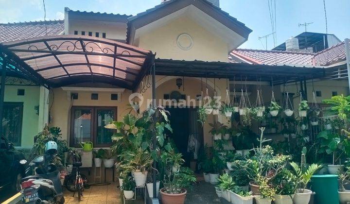 Rumah 2 Lantai Taman Tanah Baru Depok 2