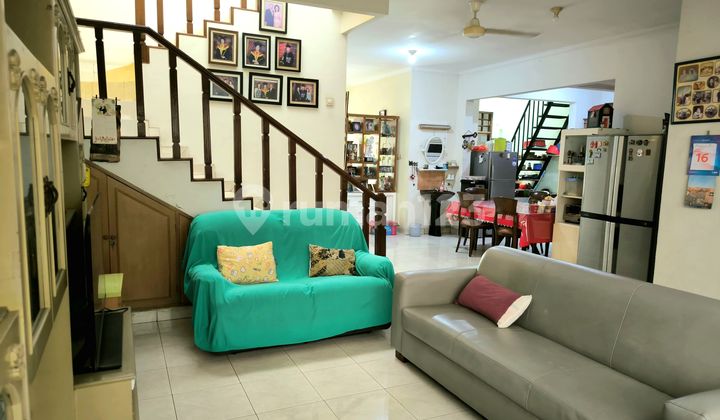 Rumah 2 Lantai Perumahan Bumi Karang Indah Lebak Bulus. Murah