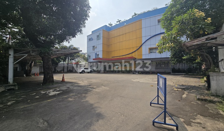 Dijual/Sewa Gedung di Pinggir Jalan Soepomo Strategis (Jp) Dijual/Sewa Gedung di Pinggir Jalan Soepomo Strategis (Jp)