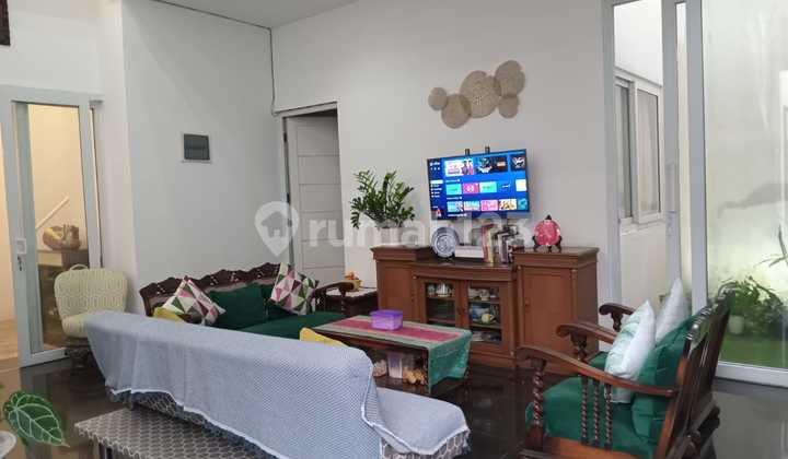 Dijual Cepat Rumah Hoek 2 Lantai di Taman Laguna Cibubur (Ir) 2