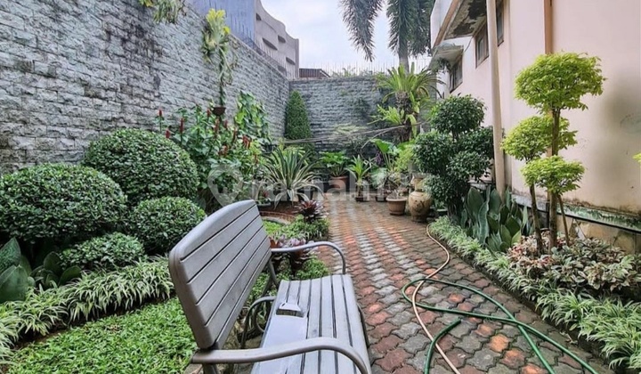 Turun Harga ! Rumah Mewah di Simprug Garden Jakarta Selatan (Sd) 2
