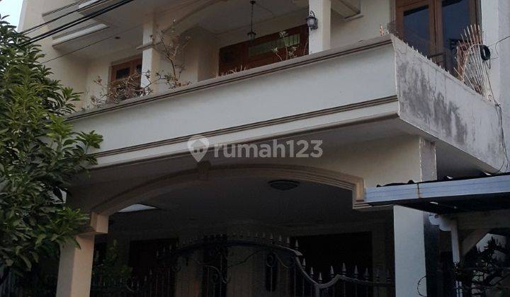 Rumah Klasik Manyar Tirtoyoso Siap Huni Surabaya Timur Dekat Mall 1