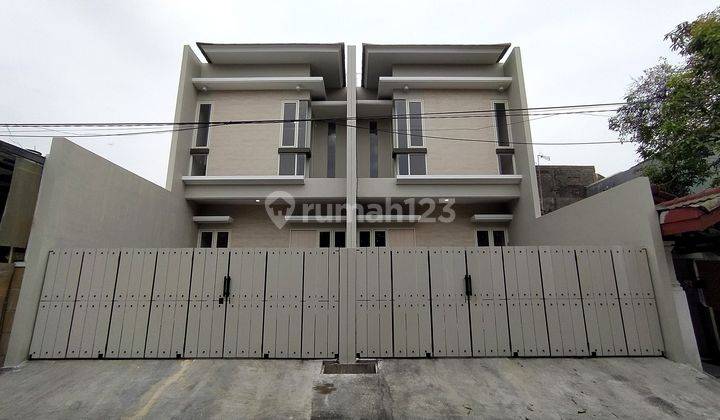 Rumah SHM Baru Minimalis 2 Lantai Rungkut Menanggal Surabaya 1