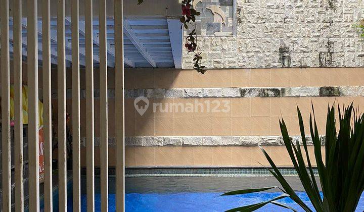 kolam renang rumah minimalis 2 lantai forest
