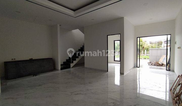 Rumah Minimalis Modern Manyar Tengah Kota Surabaya. Siap Huni 2