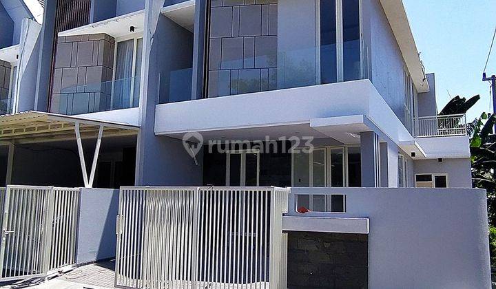 Rumah Baru Scandinavian Manyar Tirtoyoso Tengah Kota Surabaya 2