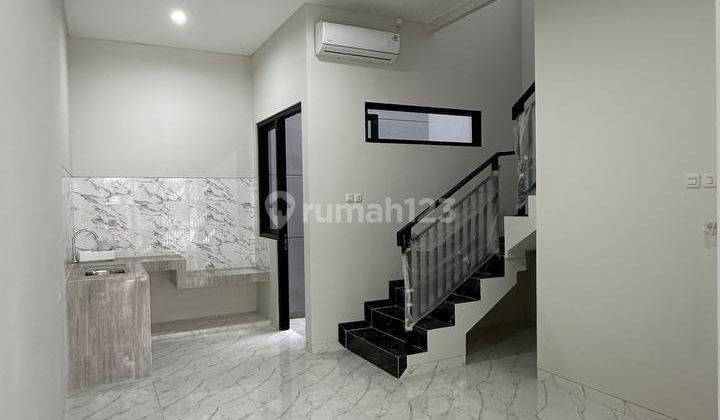 Rumah 2 Lantai Baru Minimalis Modern Medokan Asri 2