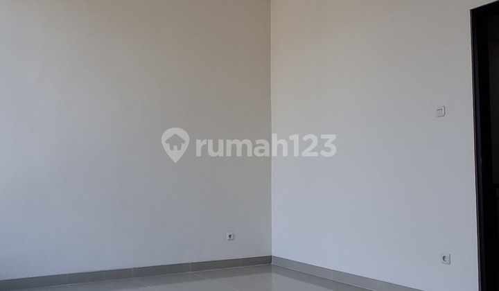 Modern Minimalist House in Rungkut Mapan, Near Mie Mapan 2