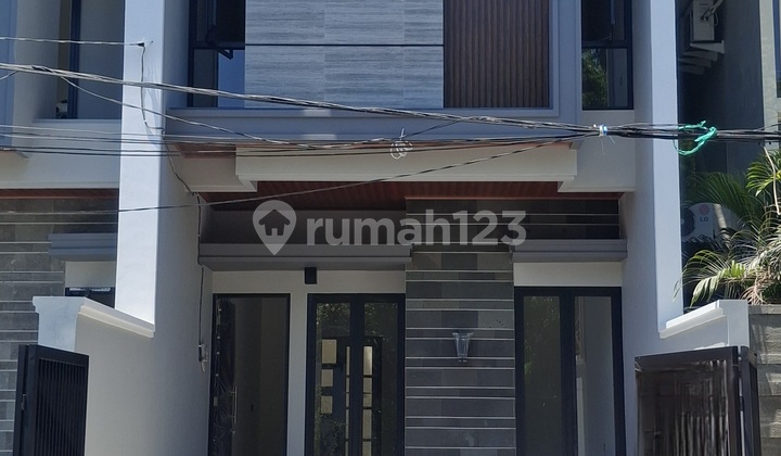 Satu2nya Rmh Gress di Manyar Under 2M. Dekat Sekolah dan Kampus