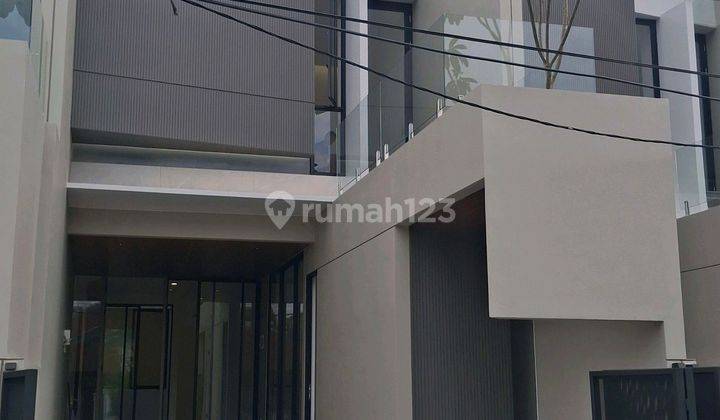 Rumah Minimalis Modern Manyar Tirtoasri 2 Lantai Dekat Sekolah  1