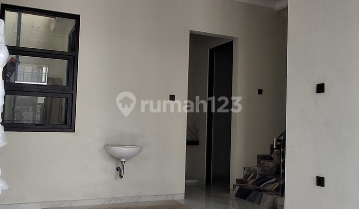 Contemporary Minimalist House Araya 2 Row Twin Street 2