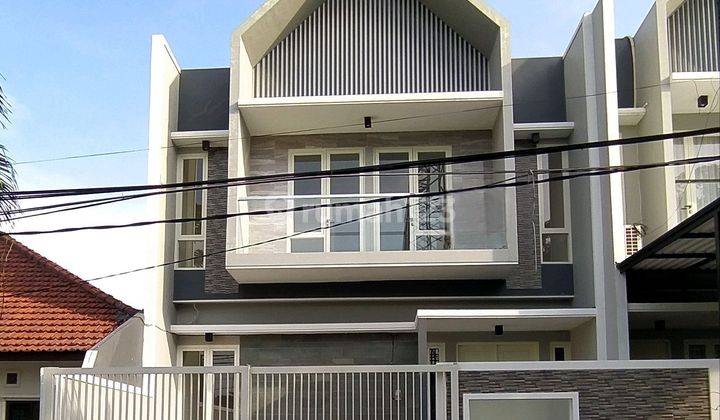 Rumah Baru Scandinavian 2 Lantai Manyar Tompotika Surabaya  1