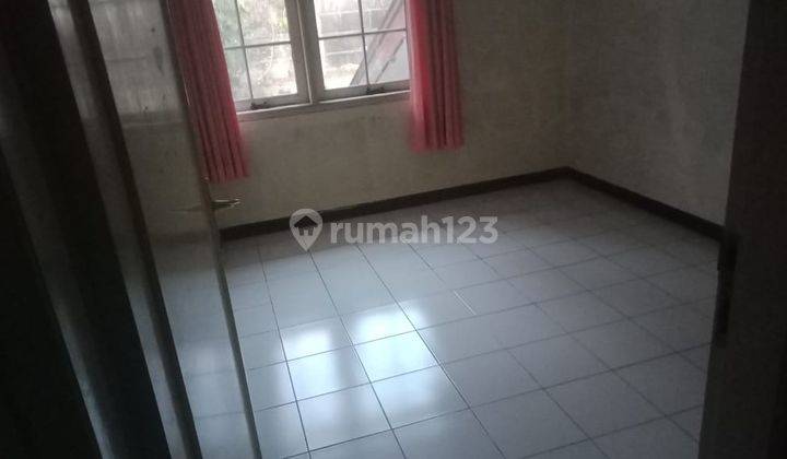 Rumah Bagus Unfurnished SHM di Komplek Cipaku Indah , Bandung 2