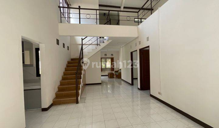 Rumah 2 Lantai Bagus di Komplek Setraduta Hegar Bandung Barat 2