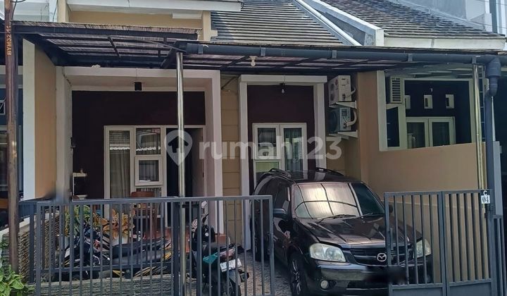 For Sale Beautiful and Ready-to-Occupy House in Banyumanik 2
