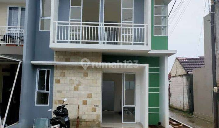 Dijual rumah 2 lantai siap huni 600 jutaan di Cibinong Bogor  1