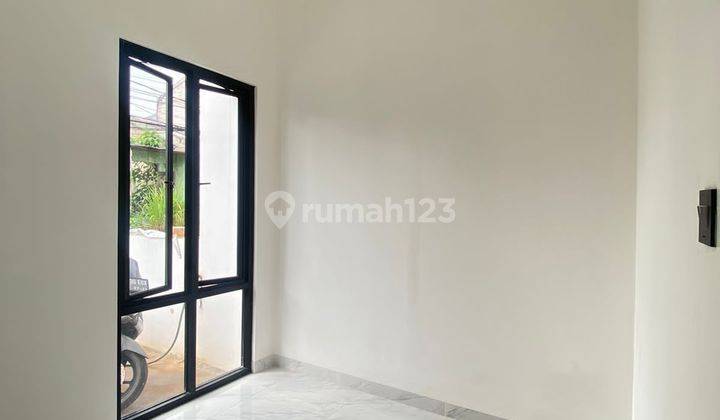 Dijual rumah 400 jutaan dekat stasiun Depok lama  2