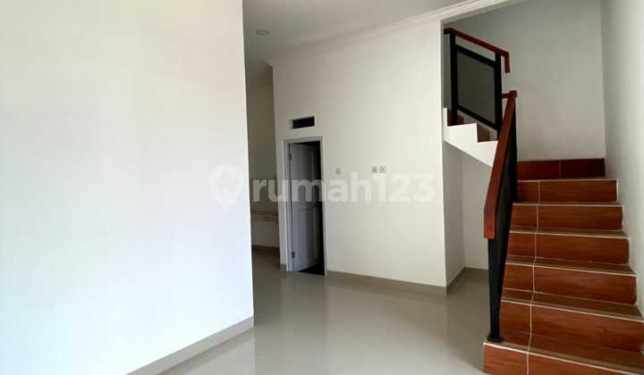 Over Credit for a 2-Story House in Dicipayung, Depok 2