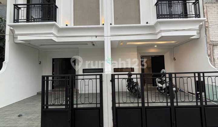 Dijual Rumah 2 Lantai Siap Huni Dekat Stasiun Depok Lama Dijual Rumah 2 Lantai Siap Huni Dekat Stasiun Depok Lama