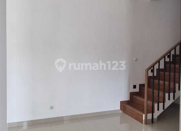 Dijual Rumah 2 Lantai 900 Jutaa Di Pekapuran Cimanggis Depok 2
