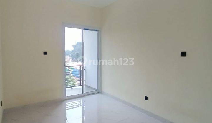 Dijual Rumah 2 Lantai Siap Huni Dekat Grand Depok City 2