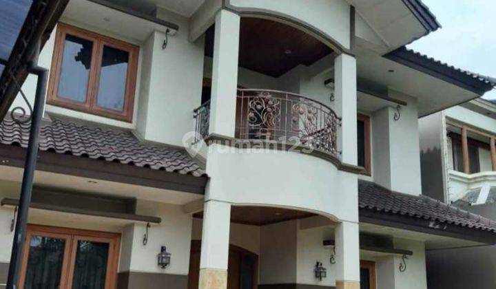 Rumah Mewah Strategis Pinggir Jalan Raya, Cocok untuk Wirausaha di Kawasan Cibubur, Jakarta Timur 2